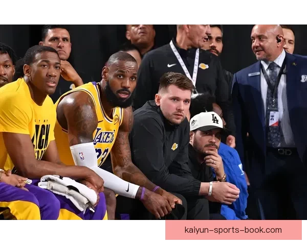 湖人喜讯不断 詹姆斯再度称王东契奇破纪录季后赛展望总冠军